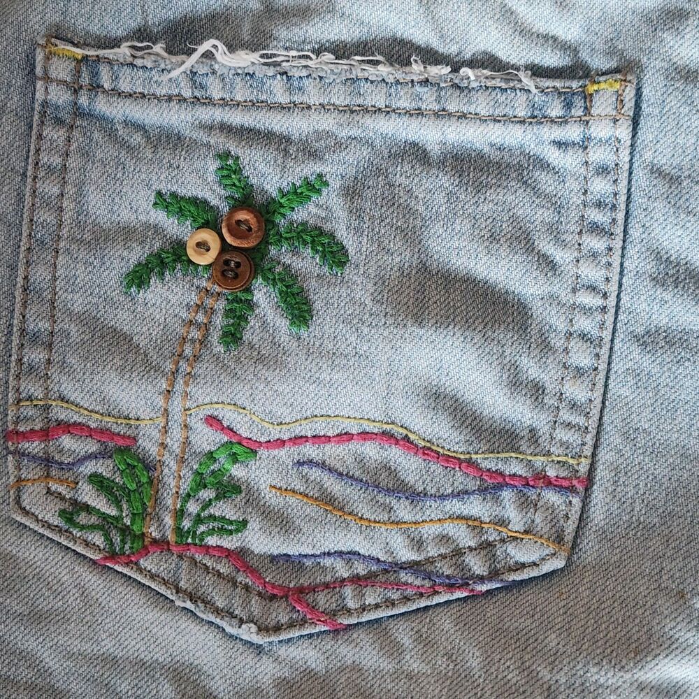 Lilu Coconut Booty Shorts Size 7